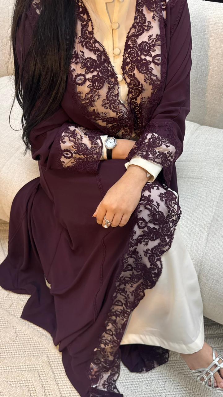 EQ16 Burgundy Lace Abaya
