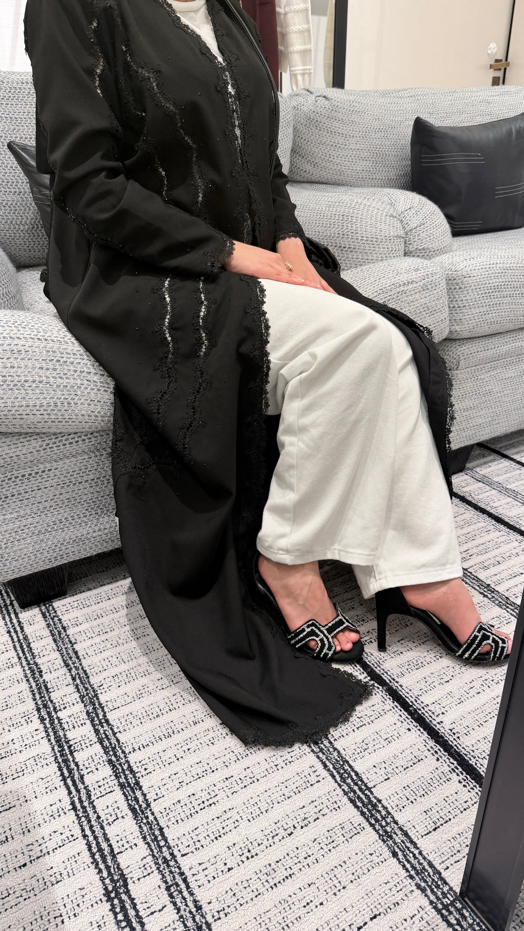 EQ03 Lace Detail Abaya