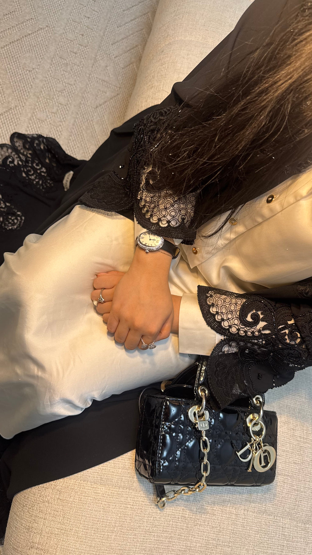 EQ19 Luxury Black Lace Abaya