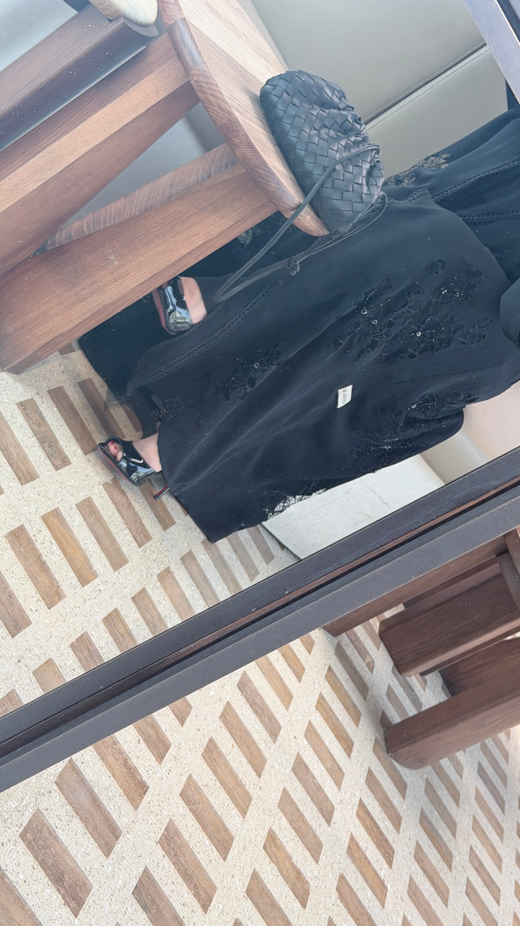 EQ045 Floral Lace Abaya