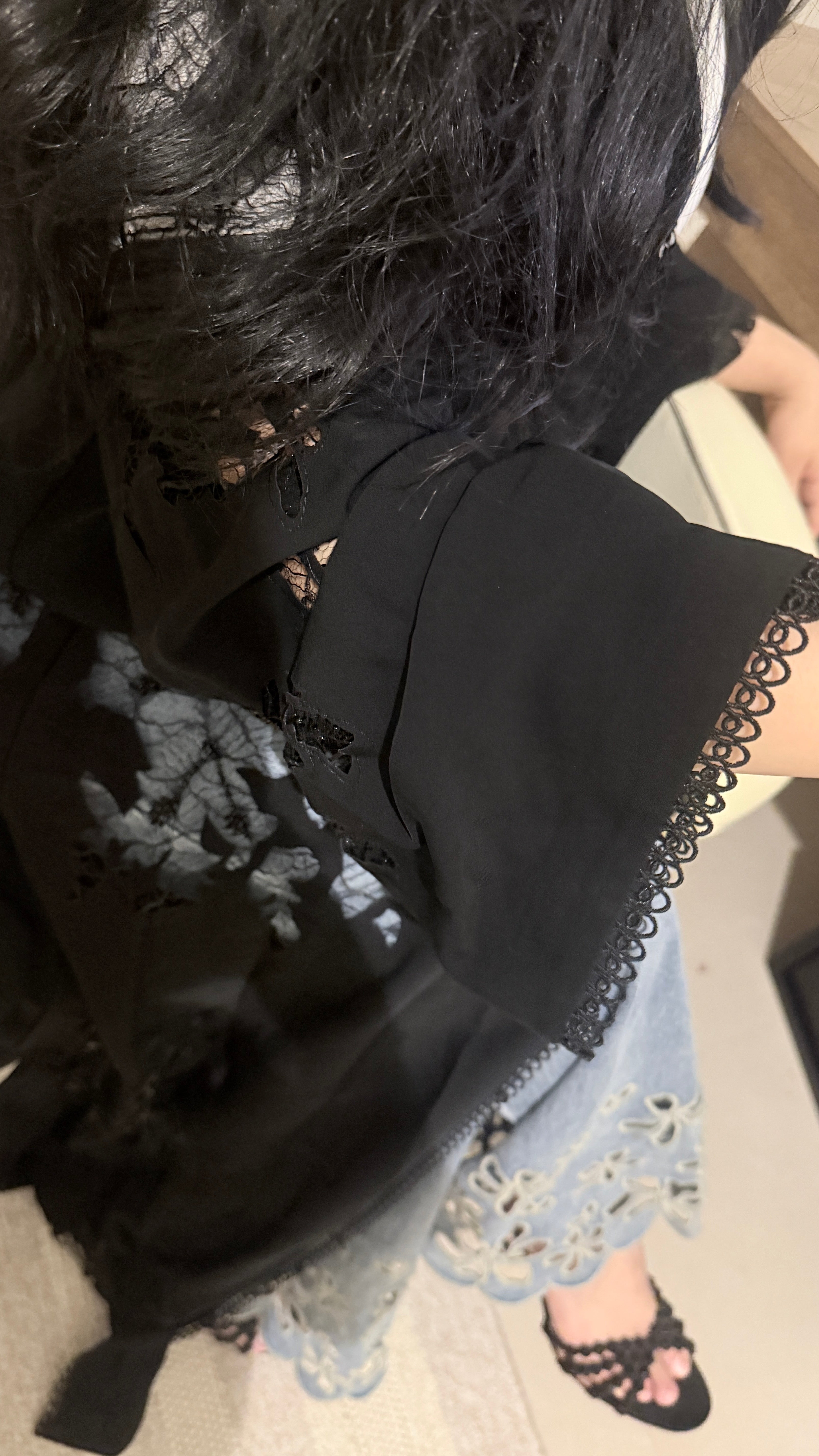 EQ045 Floral Lace Abaya