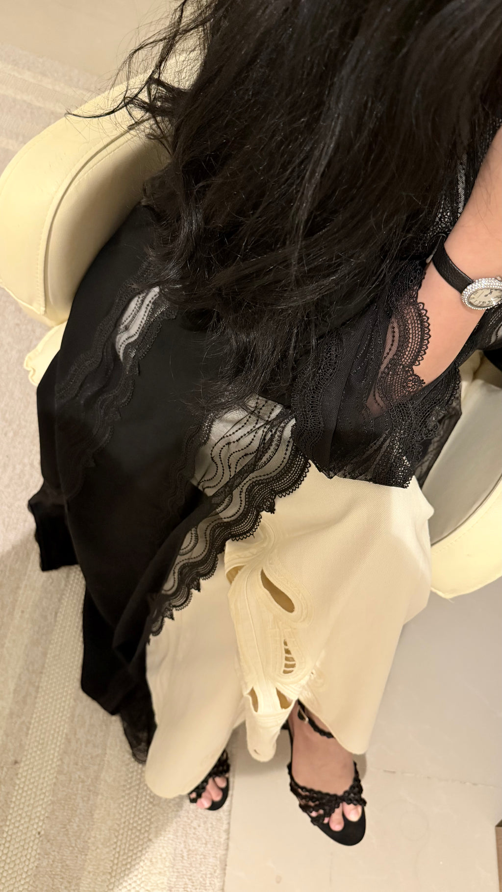 EQ46 Signature Lace Abaya