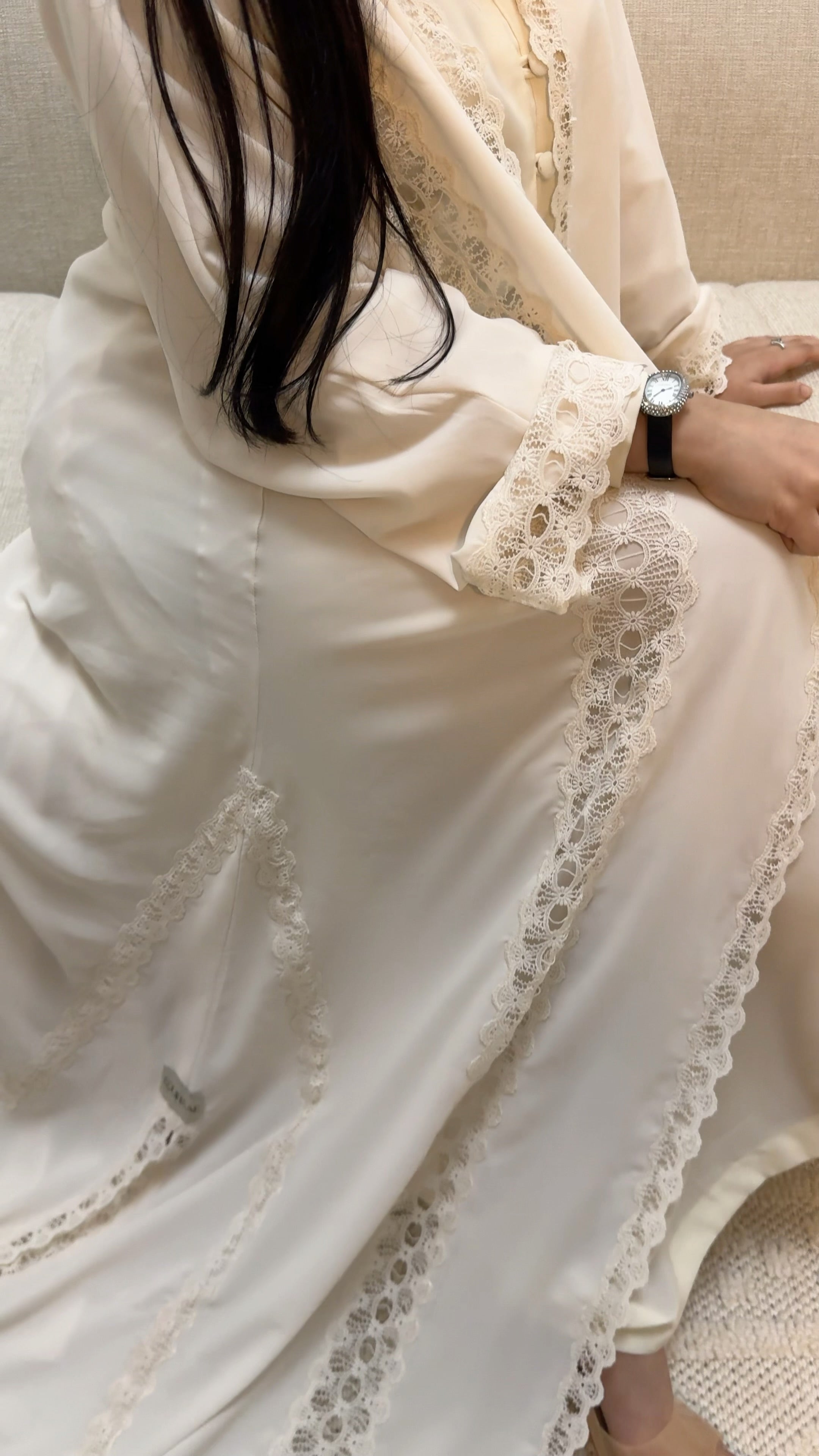 EQ15 Ivory Lace Abaya